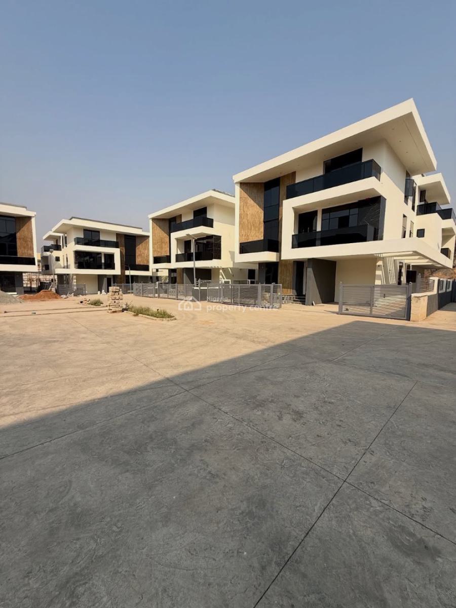 Pristine 6 Bedroom Detached Duplex with a Basement,pool and Bq, Guzape District, Abuja, Detached Duplex for Sale