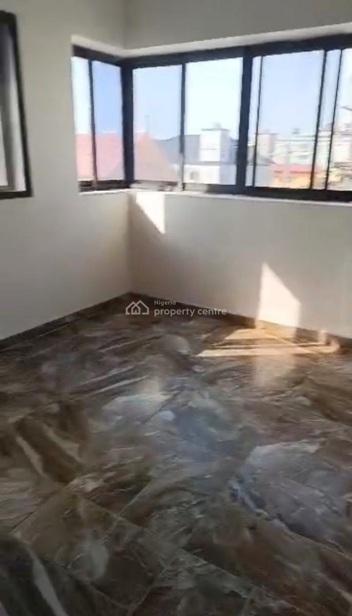 Spacious 3 Bedroom Apartment, Conservation Chevron, Lekki Expressway, Lekki, Lagos, Flat / Apartment for Rent