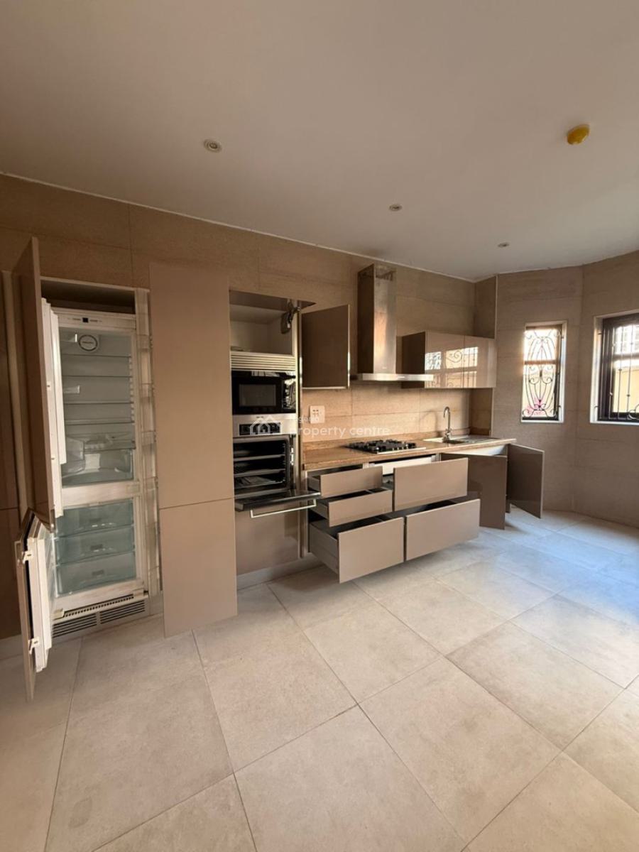 Smartly Designed 3 Bedroom Serviced Apartment,bq,pool,speakers ,acs, Maitama District, Abuja, Flat / Apartment for Sale