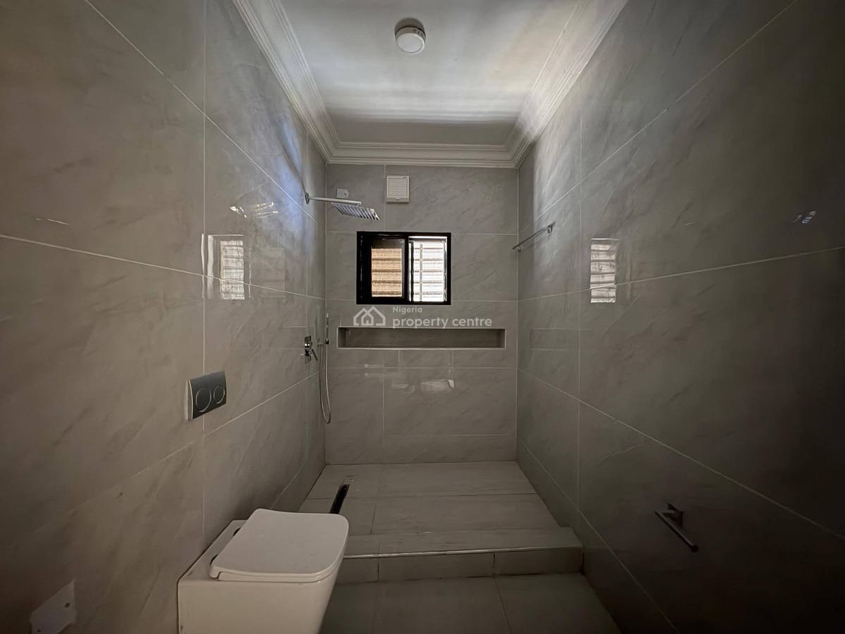 Luxury Newly Renovated 3 Bedroom Flat with Bq, Lekki Phase 1, Lekki, Lagos, Flat / Apartment for Rent