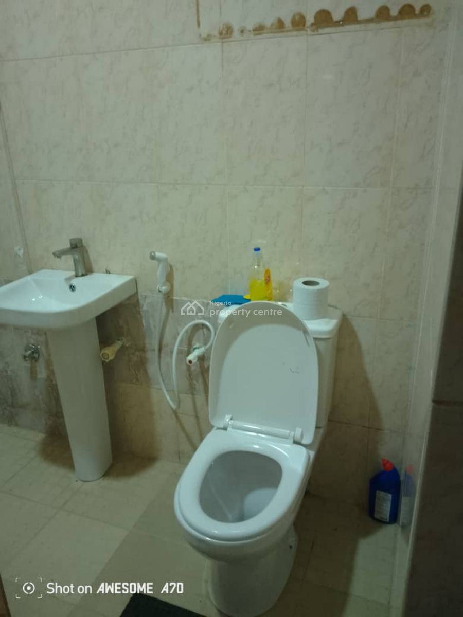 a Unit of 3 Bedrooms Flat All Rooms Ensuite with Visitors Toilet, Omole Phase 1, Ikeja, Lagos, Flat / Apartment for Rent