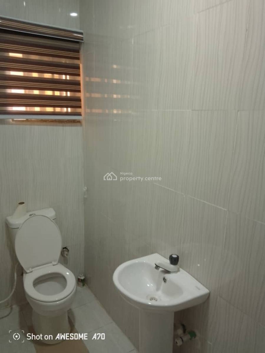 a Unit of 3 Bedrooms Flat All Rooms Ensuite with Visitors Toilet, Omole Phase 1, Ikeja, Lagos, Flat / Apartment for Rent