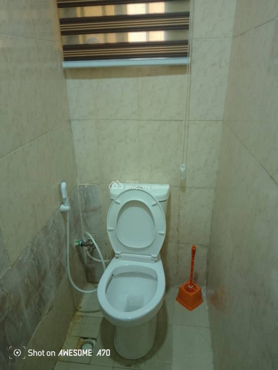 a Unit of 3 Bedrooms Flat All Rooms Ensuite with Visitors Toilet, Omole Phase 1, Ikeja, Lagos, Flat / Apartment for Rent