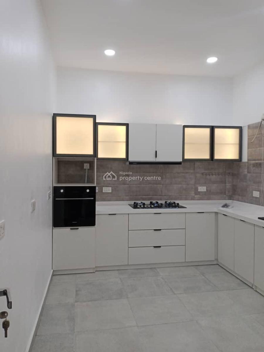 Sharp 2 Bedroom Apartment with Inverter, Lekki Phase 1, Lekki, Lagos, Flat / Apartment for Rent