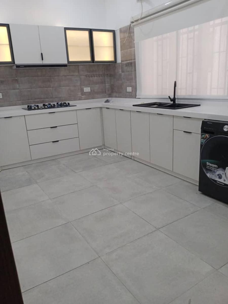 Sharp 2 Bedroom Apartment with Inverter, Lekki Phase 1, Lekki, Lagos, Flat / Apartment for Rent