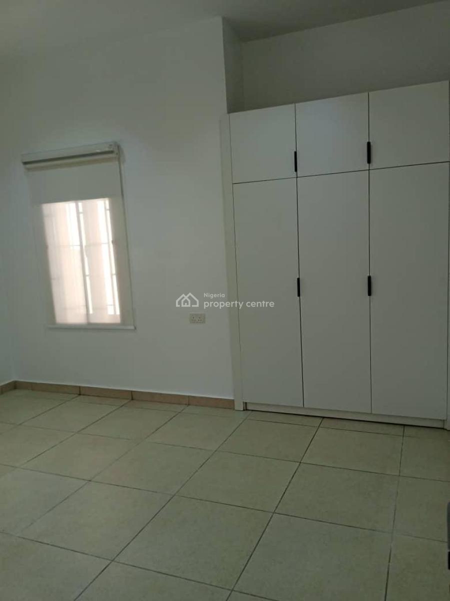 Sharp 2 Bedroom Apartment with Inverter, Lekki Phase 1, Lekki, Lagos, Flat / Apartment for Rent