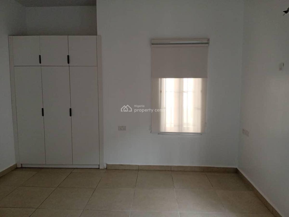 Sharp 2 Bedroom Apartment with Inverter, Lekki Phase 1, Lekki, Lagos, Flat / Apartment for Rent