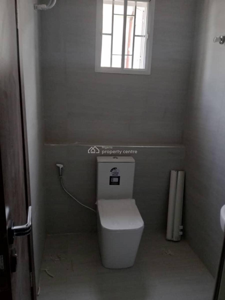 Sharp 2 Bedroom Apartment with Inverter, Lekki Phase 1, Lekki, Lagos, Flat / Apartment for Rent