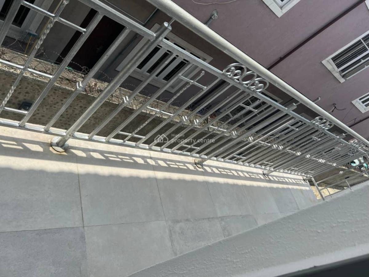 Sharp 2 Bedroom Apartment with Inverter, Lekki Phase 1, Lekki, Lagos, Flat / Apartment for Rent