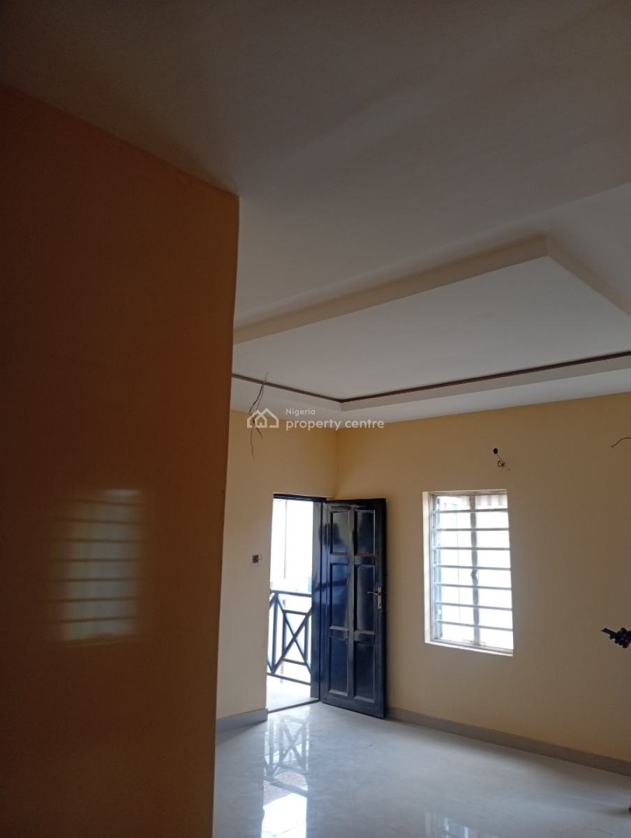 Executive 2 Bedrooms Flat, Modupe Estate, Alagbole, Via Ojodu Berger, Ojodu, Lagos, Flat / Apartment for Rent