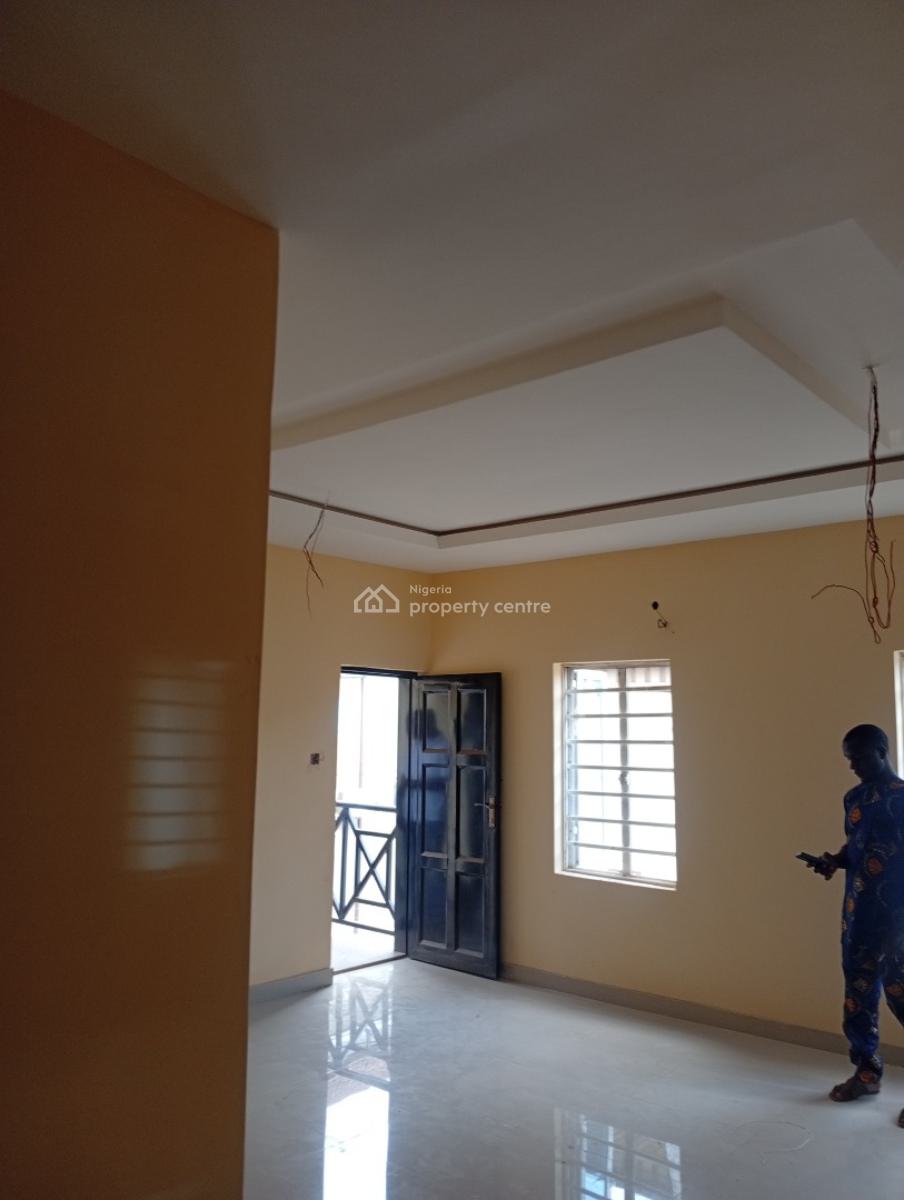 Executive 2 Bedrooms Flat, Modupe Estate, Alagbole, Via Ojodu Berger, Ojodu, Lagos, Flat / Apartment for Rent