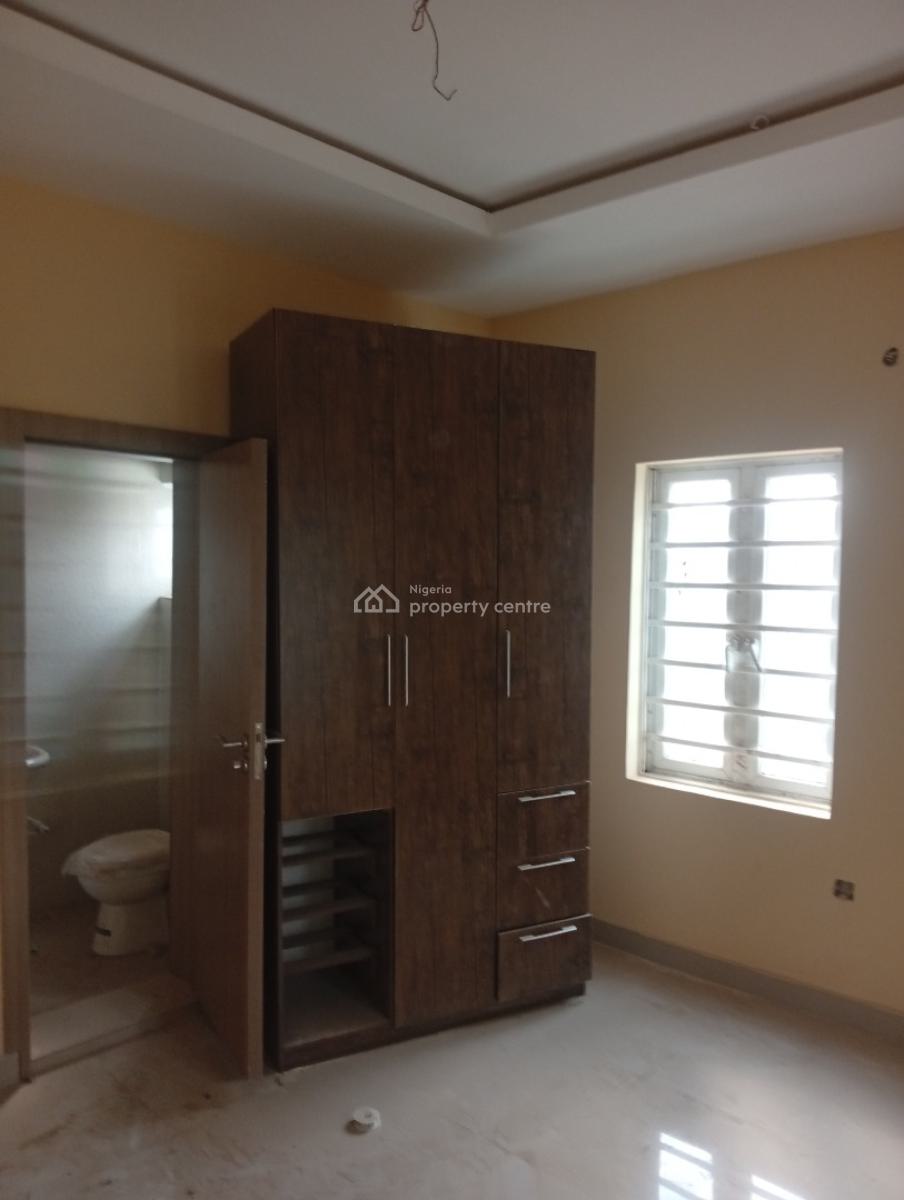 Executive 2 Bedrooms Flat, Modupe Estate, Alagbole, Via Ojodu Berger, Ojodu, Lagos, Flat / Apartment for Rent
