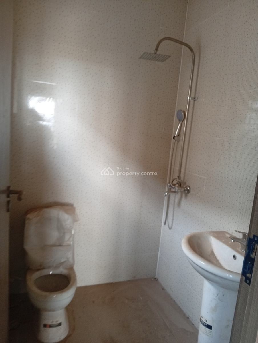 Executive 2 Bedrooms Flat, Modupe Estate, Alagbole, Via Ojodu Berger, Ojodu, Lagos, Flat / Apartment for Rent