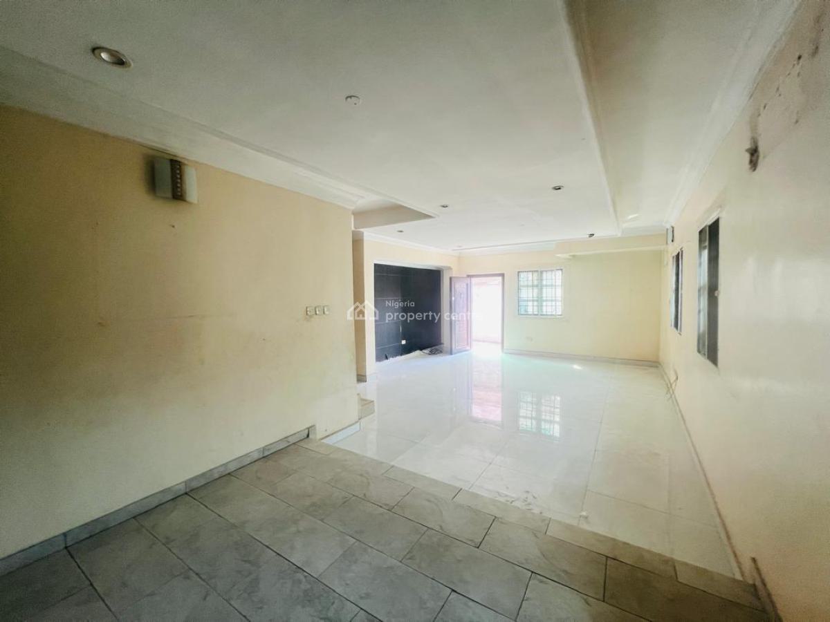 4 Bedrooms Semi Detached Duplex with Private Compound, Lekki Phase 1, Lekki, Lagos, Semi-detached Duplex for Rent