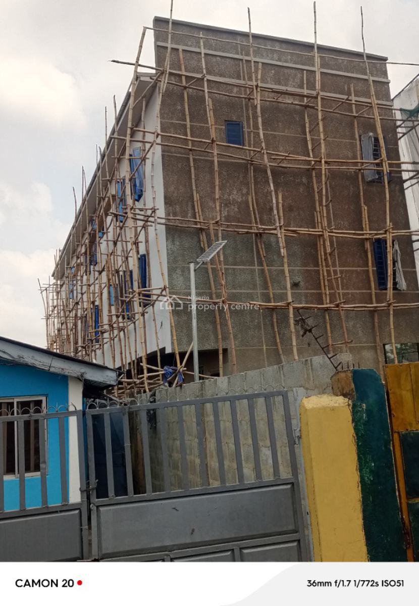 Lovely 3 Bedroom Apartment in a Serene Environment Perfect for Residential, Surulere, Lagos, Flat / Apartment for Sale