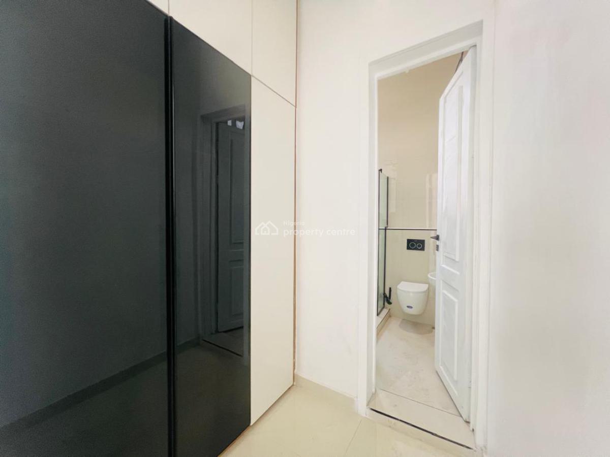 Units of 3 Bedroom Apartment with Gym and Swimming Pool, Lekki Phase 1, Lekki, Lagos, Flat / Apartment for Sale