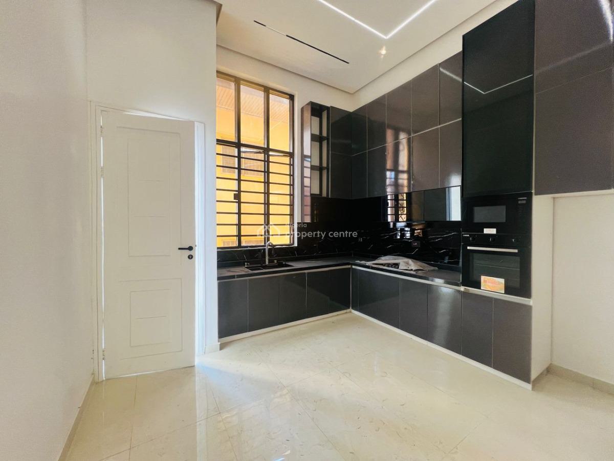 Luxury 3 Bedroom Apartment, Lekki Phase 1, Lekki, Lagos, Flat / Apartment for Sale