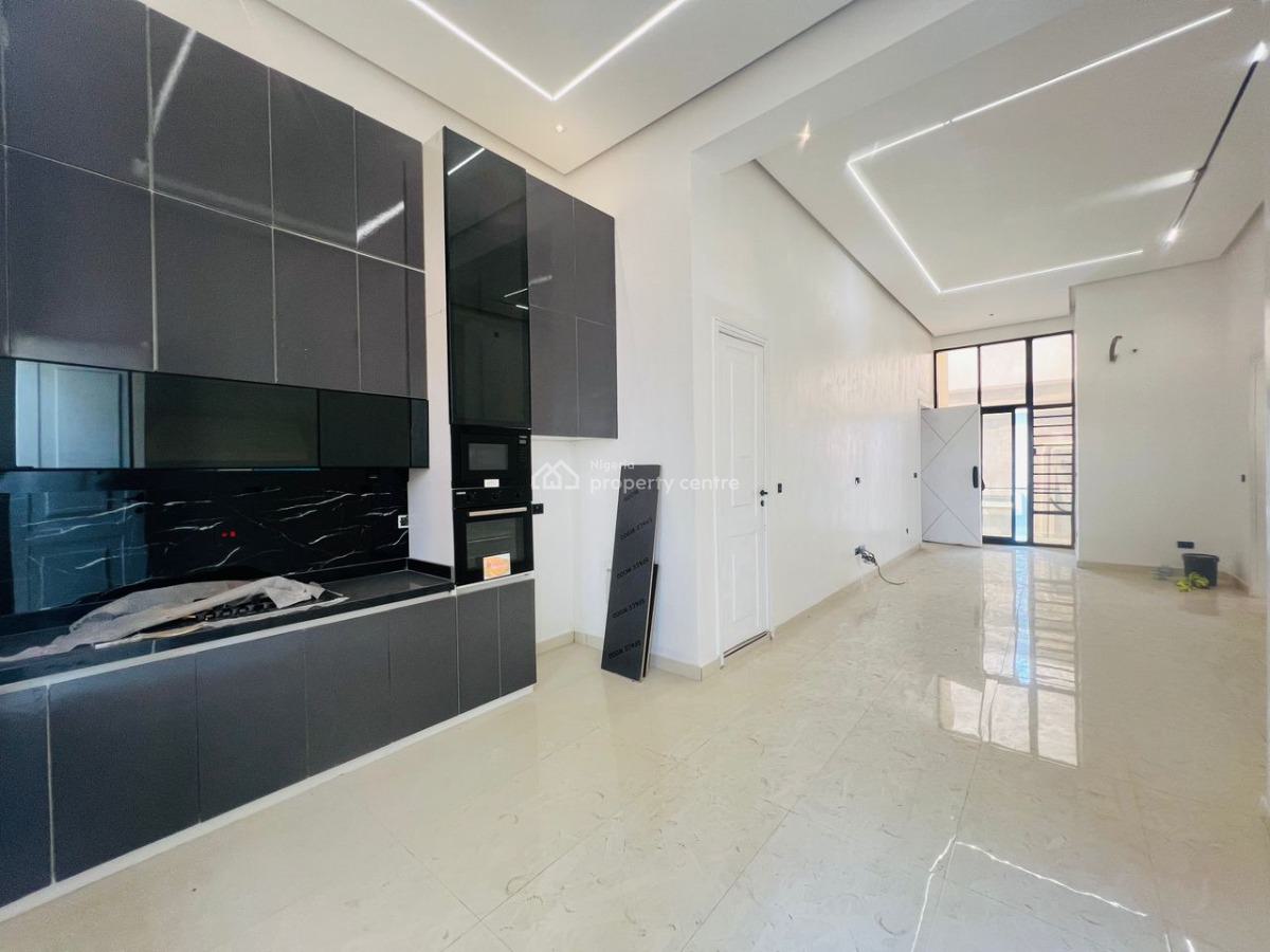 Luxury 3 Bedroom Apartment, Lekki Phase 1, Lekki, Lagos, Flat / Apartment for Sale