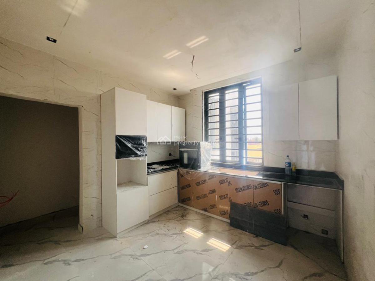 Brand New 3 Bedroom Apartment with Bq, Lekki Phase 1, Lekki, Lagos, Flat / Apartment for Rent