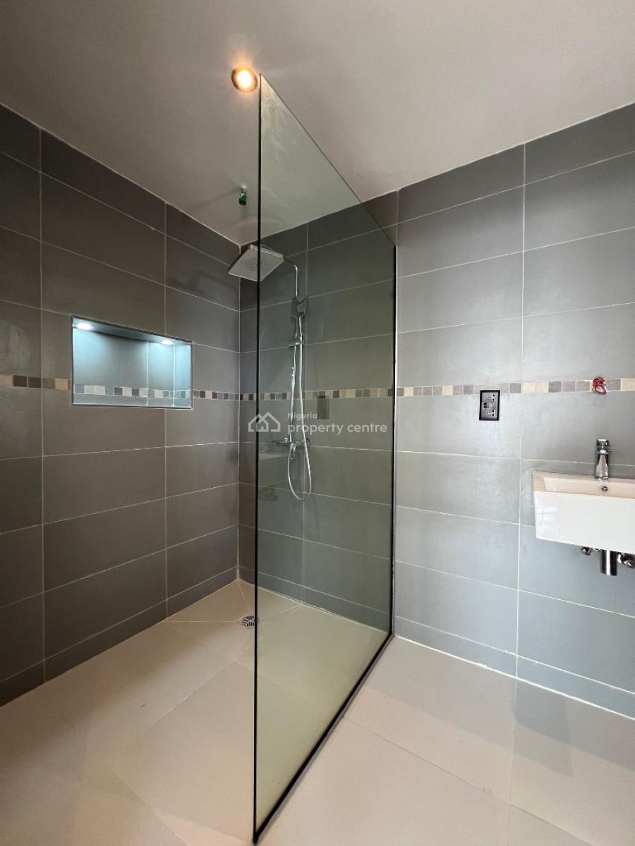 Newly Built Exquisite 3 Bedroom Pentflat, Lekki Phase 1, Lekki, Lagos, Flat / Apartment for Sale