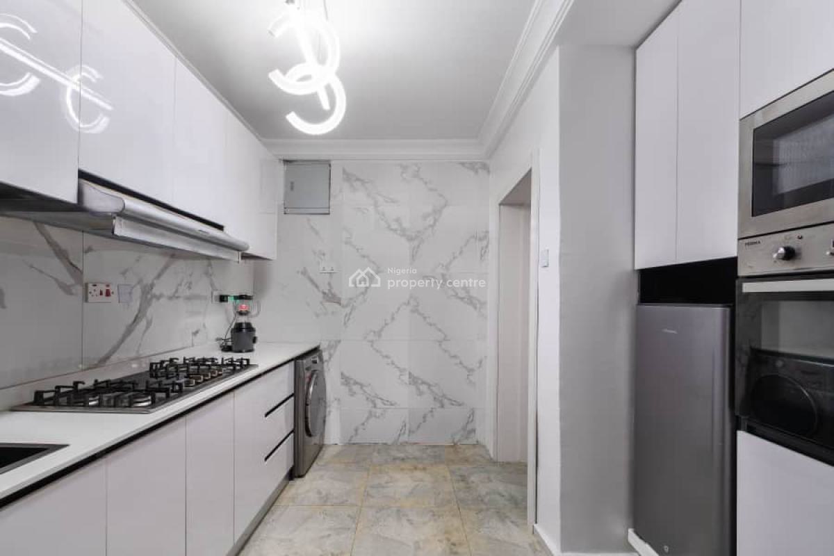 Fully Furnished 3 Bedroom Apartment with Pool, Gym, Snooker Board, Lekki Phase 1, Lekki, Lagos, Flat / Apartment for Rent