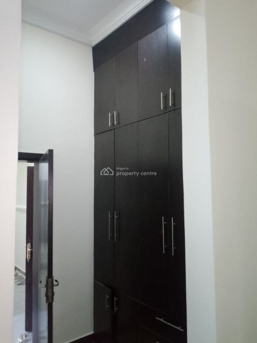 4 Bedroom Alone in The Compound, Zone B, Apo Resettlement, Apo, Abuja, Detached Bungalow for Rent