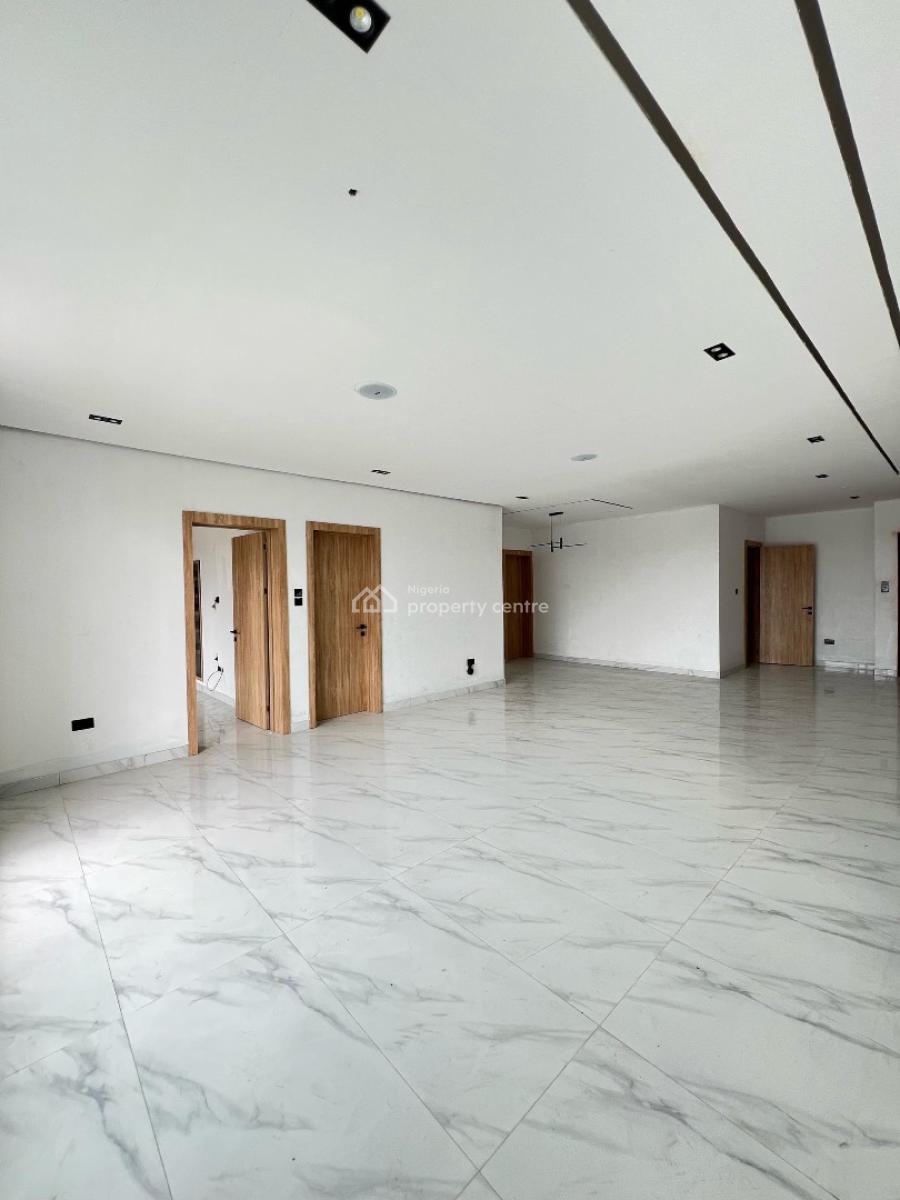 Spacious 2 Bedroom Apartment with Swimming Pool, Lekki Phase 1, Lekki, Lagos, Flat / Apartment for Sale