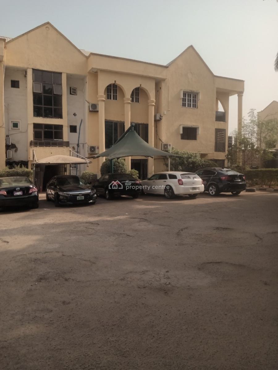 a Well Built Spacious 3 Bedroom Flat, Maitama District, Abuja, Flat / Apartment for Rent