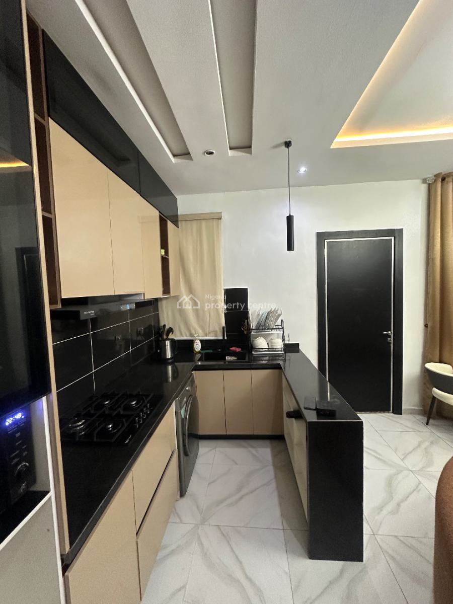 2 Bedrooms Fully Furnished Apartment, Lekki Phase 1, Lekki, Lagos, Flat / Apartment for Rent