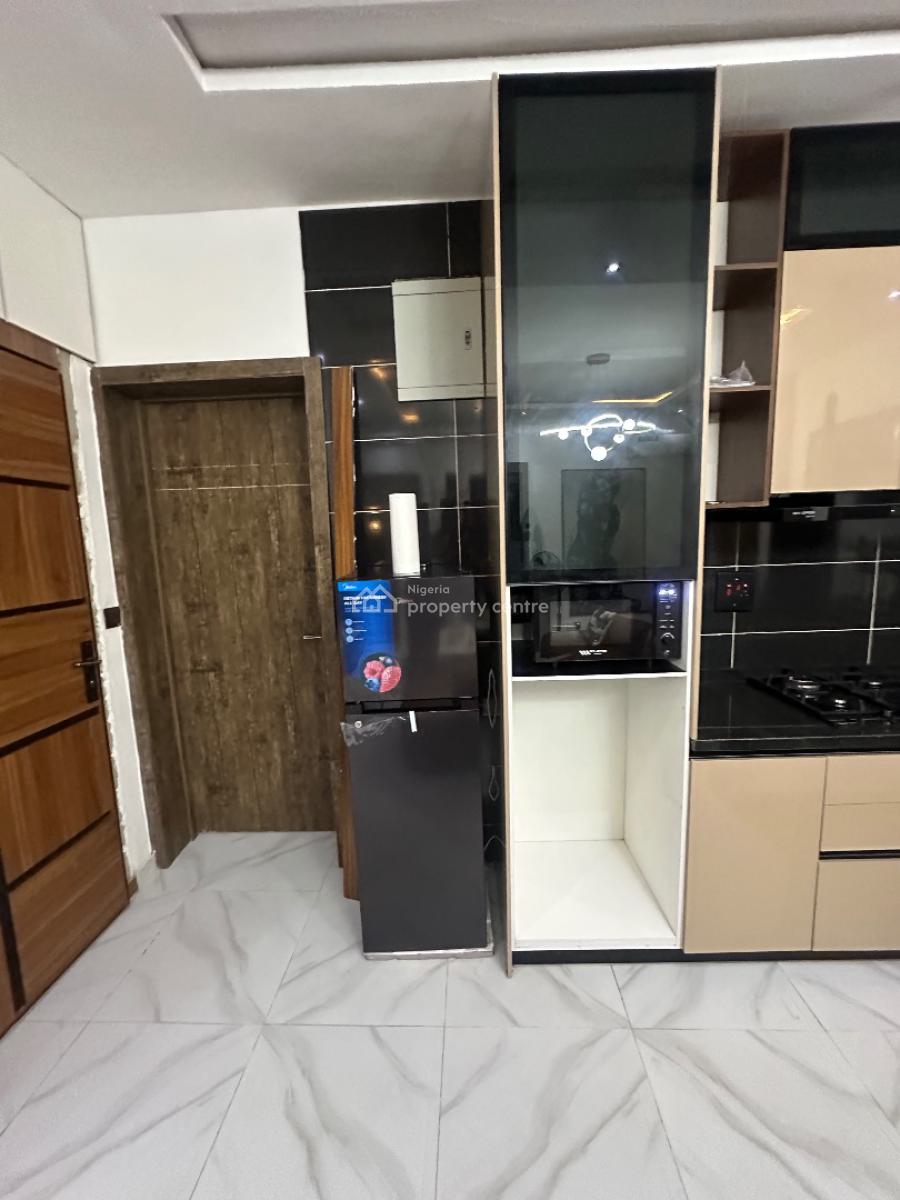 2 Bedrooms Fully Furnished Apartment, Lekki Phase 1, Lekki, Lagos, Flat / Apartment for Rent