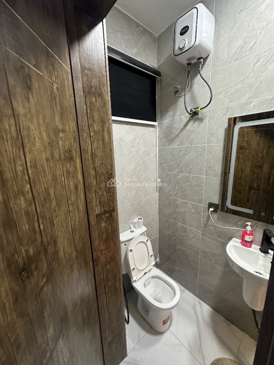 2 Bedrooms Fully Furnished Apartment, Lekki Phase 1, Lekki, Lagos, Flat / Apartment for Rent