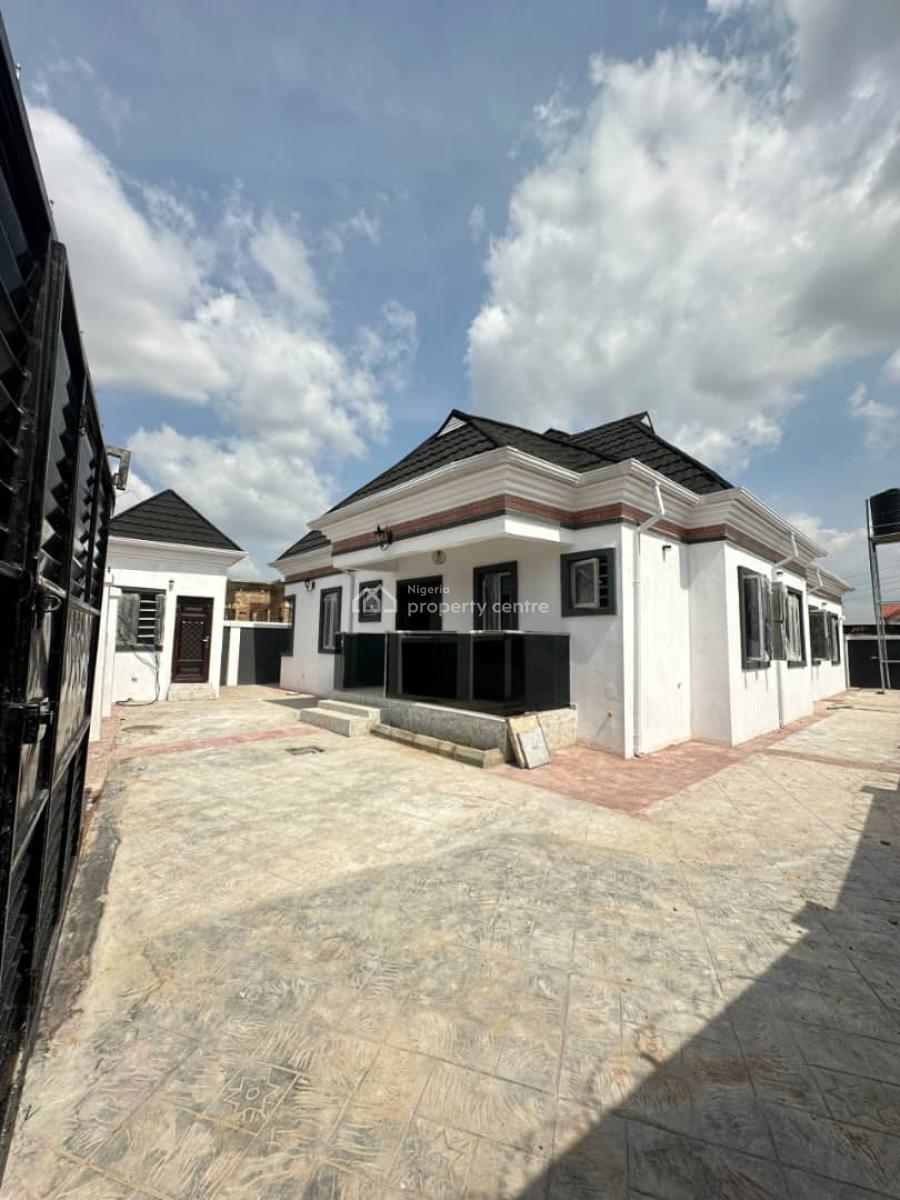 Modern 3 Bedroom Bungalow with Solar Inverter and Bq, Awoyaya Estate, Off Jericho Nihort Road, Jericho, Ibadan, Oyo, Detached Bungalow for Sale