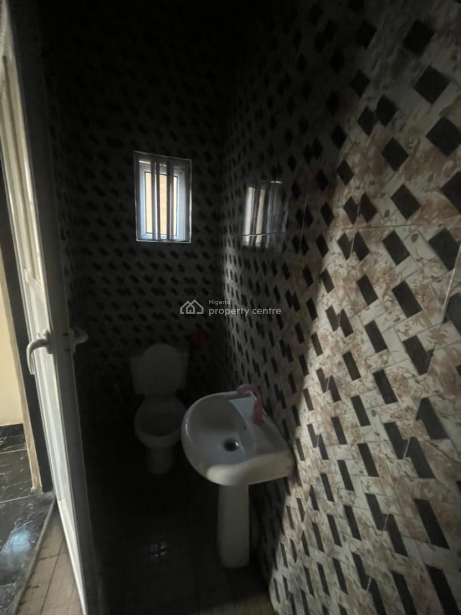 Very Sweet and Well Standard Lovable 2 Bedrooms, Just Out, Very Hot, Peace Land Axis, Ogombo, Ajah, Lagos, Flat / Apartment for Rent