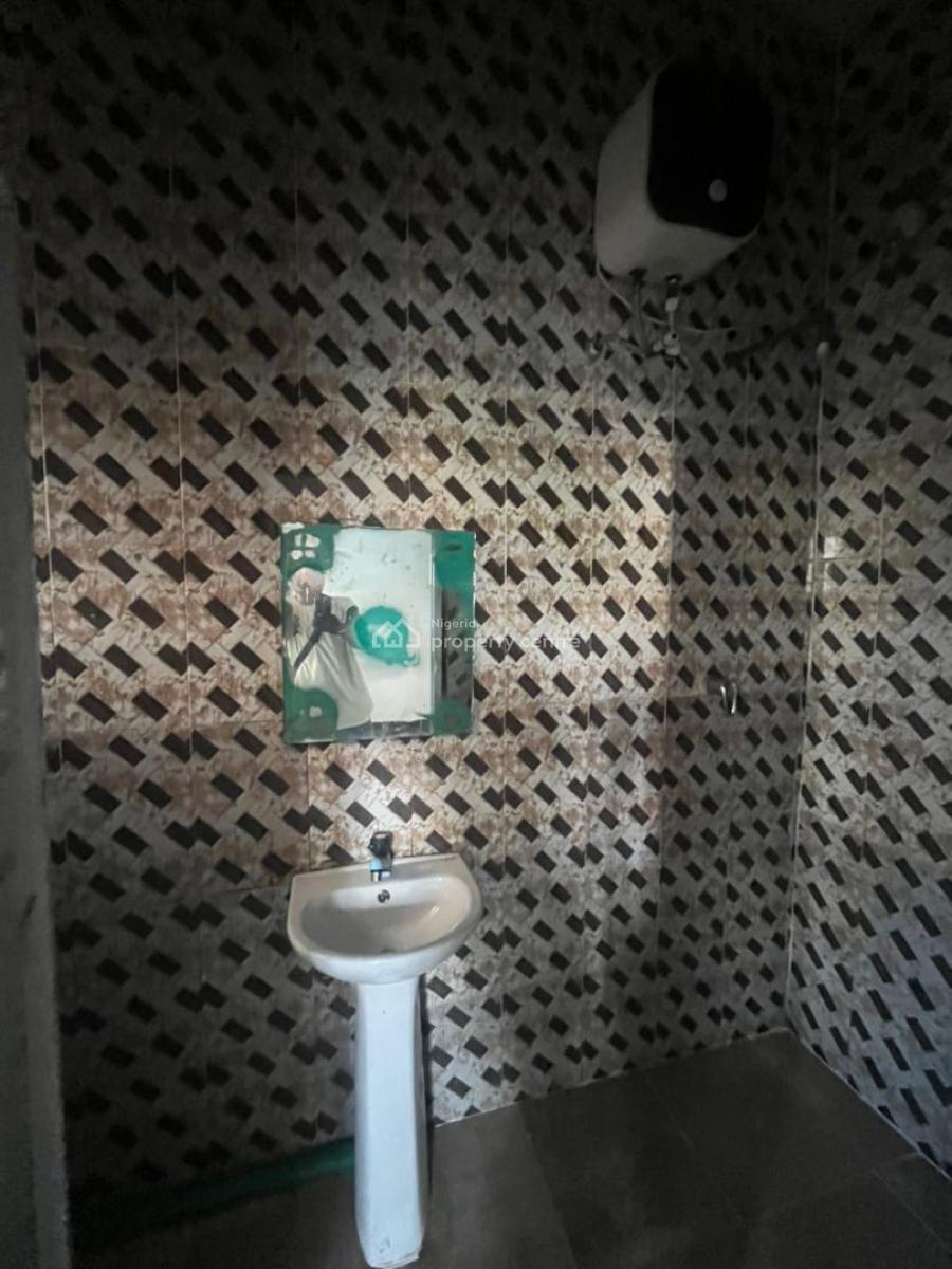 Very Sweet and Well Standard Lovable 2 Bedrooms, Just Out, Very Hot, Peace Land Axis, Ogombo, Ajah, Lagos, Flat / Apartment for Rent