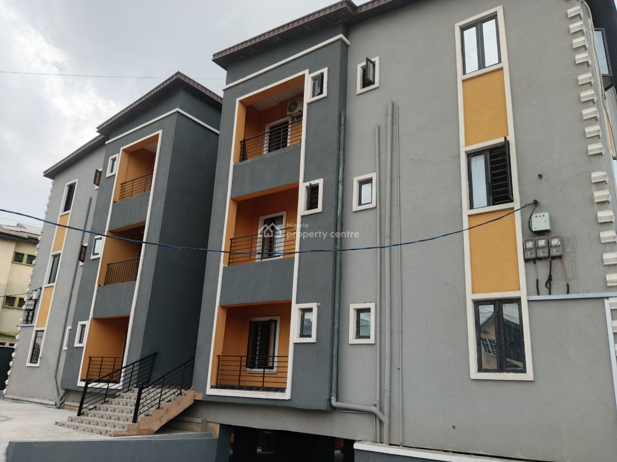 Luxury 3 Bedrooms Flat with Bq, Gbagada, Lagos, Flat / Apartment for Sale