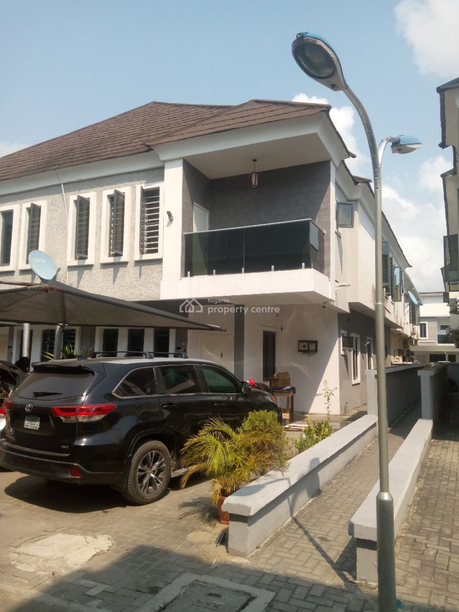 Executive 4 Bedroom Semi Detached Duplex with 1 Room Bq, Lafiaji, Lekki, Lagos, Semi-detached Duplex for Rent