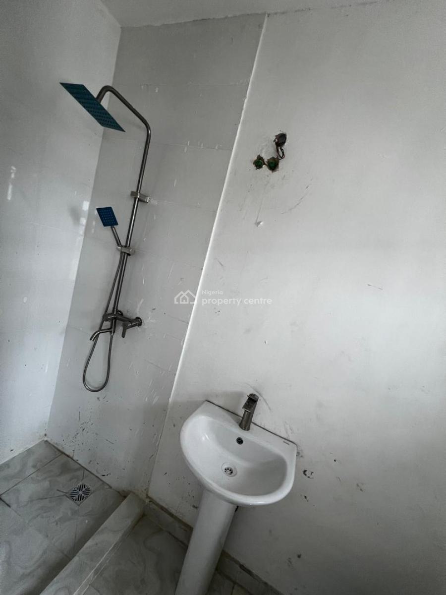Fully Serviced 2 Bedroom Maisonette with Lift, Off Freedom Way, Lekki Phase 1, Lekki, Lagos, Flat / Apartment for Rent