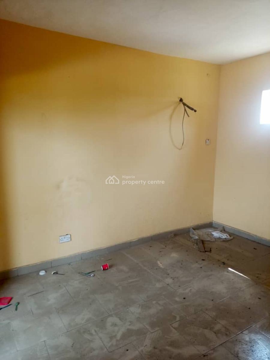 a Spacious Shop, Ogombo, Ajah, Lagos, Shop for Rent