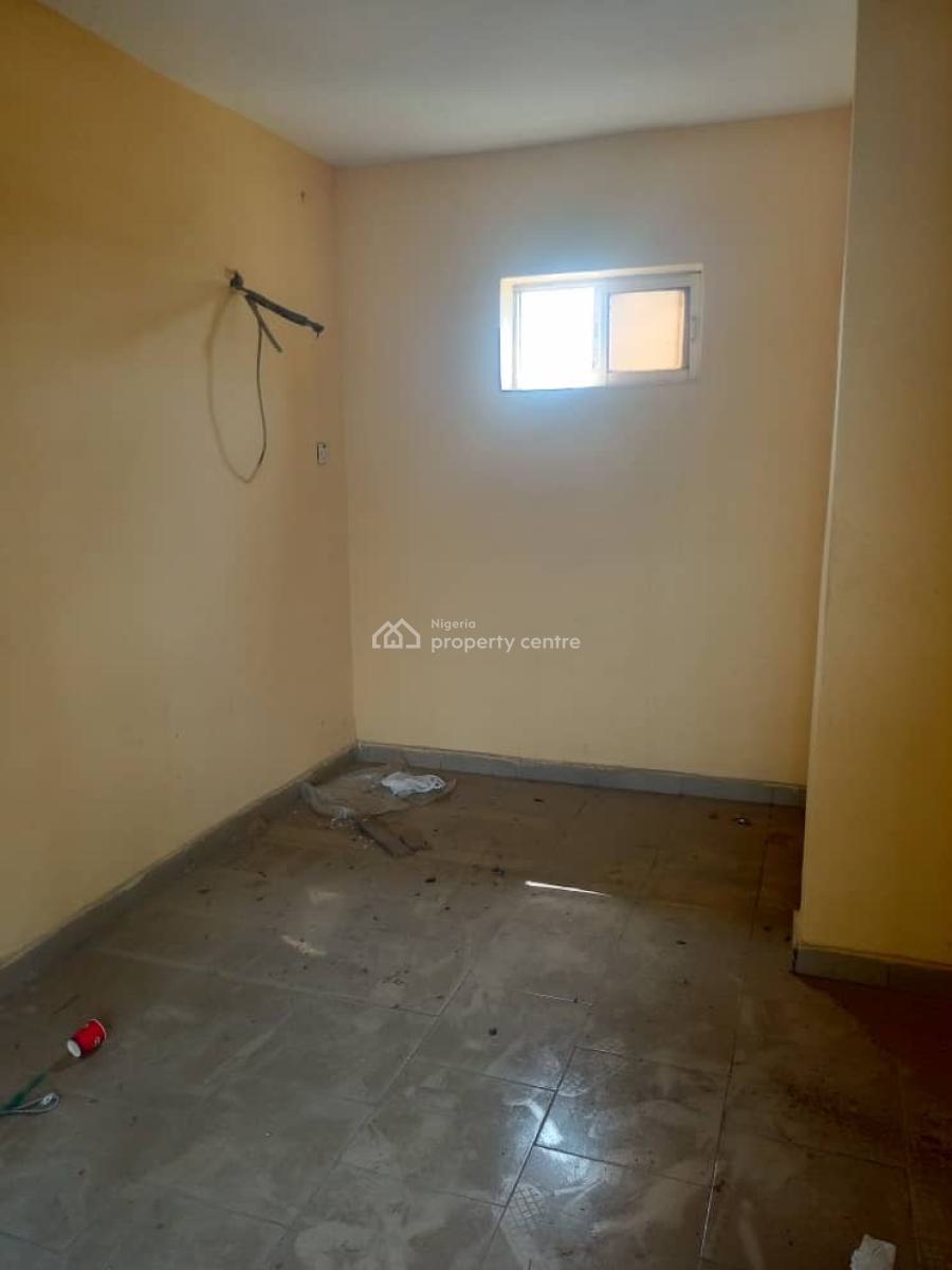 a Spacious Shop, Ogombo, Ajah, Lagos, Shop for Rent
