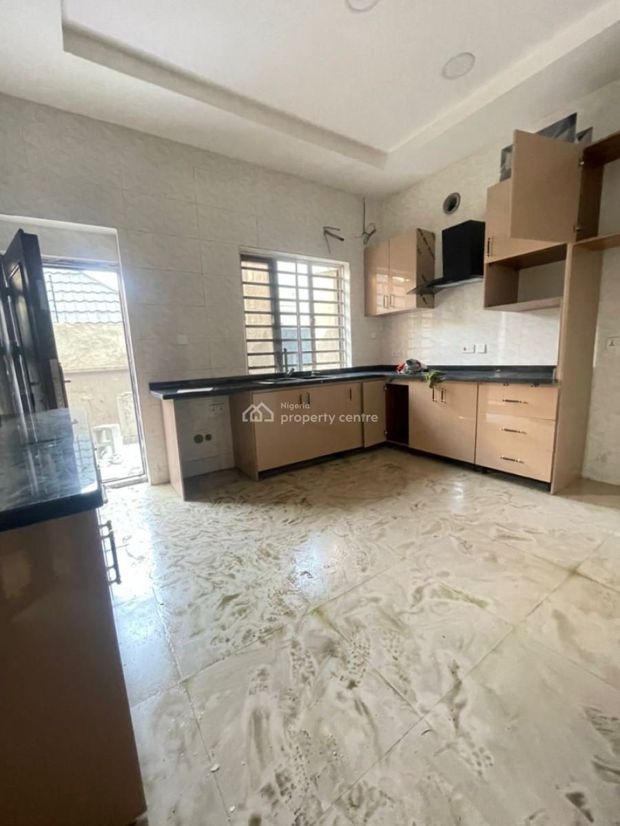 Fully Serviced 4 Bedroom Terrace Duplex on 2 Floors with a Bq, Lekki Phase 1, Lekki, Lagos, Terraced Duplex for Rent