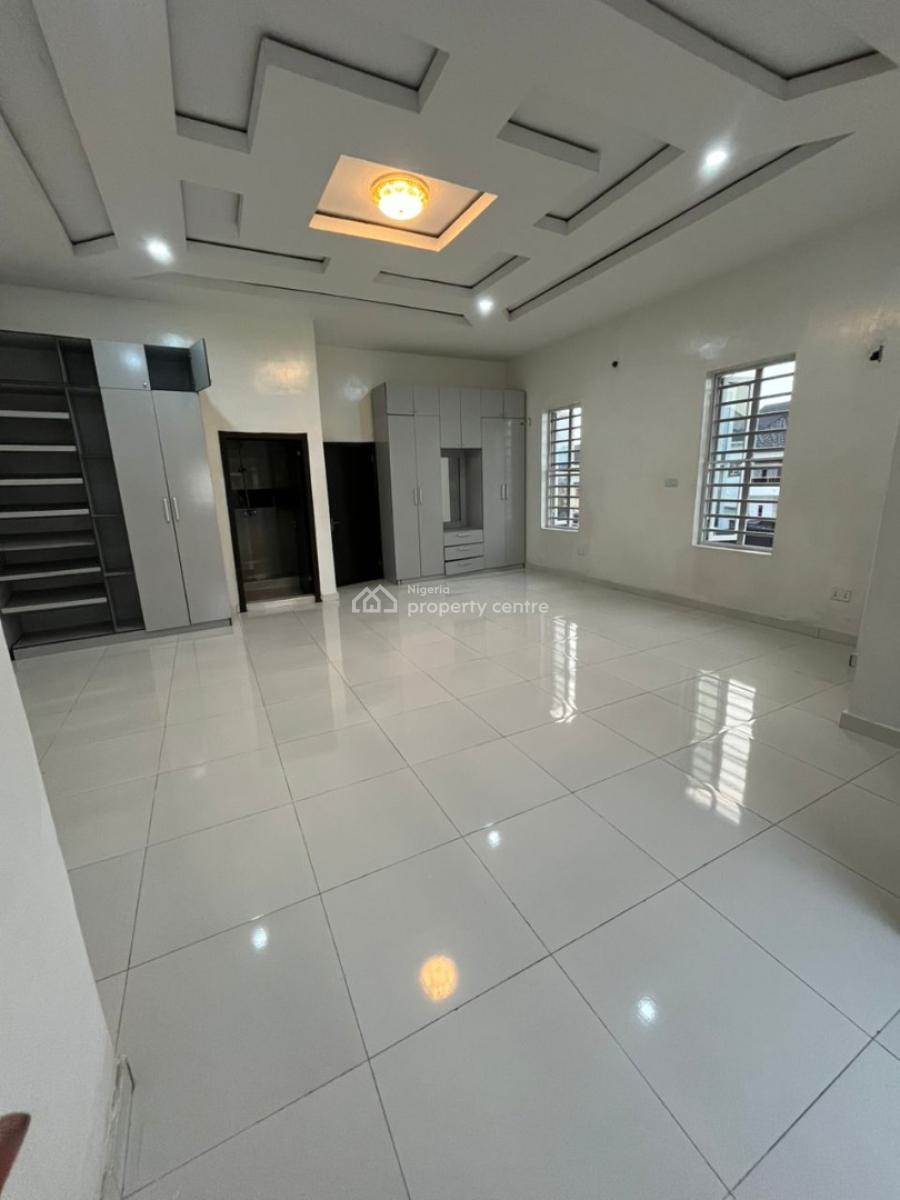 Spacious Masters Bedroom Inside a Shared Duplex, Thomas Estate, Ajah, Lagos, Self Contain (single Rooms) for Rent