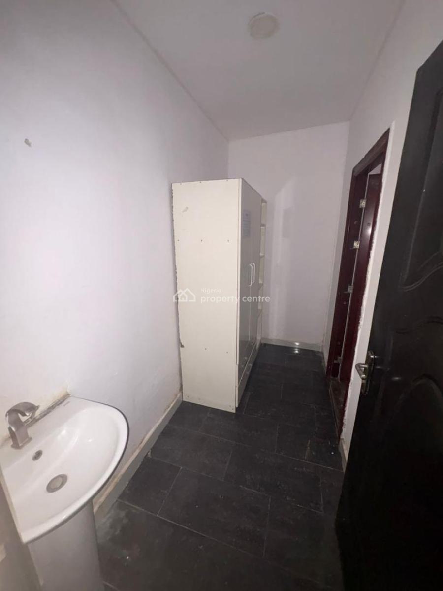 Spacious 1-bedroom Apartment (mini Flat), Lekki Phase 1, Lekki, Lagos, Mini Flat (room and Parlour) for Rent