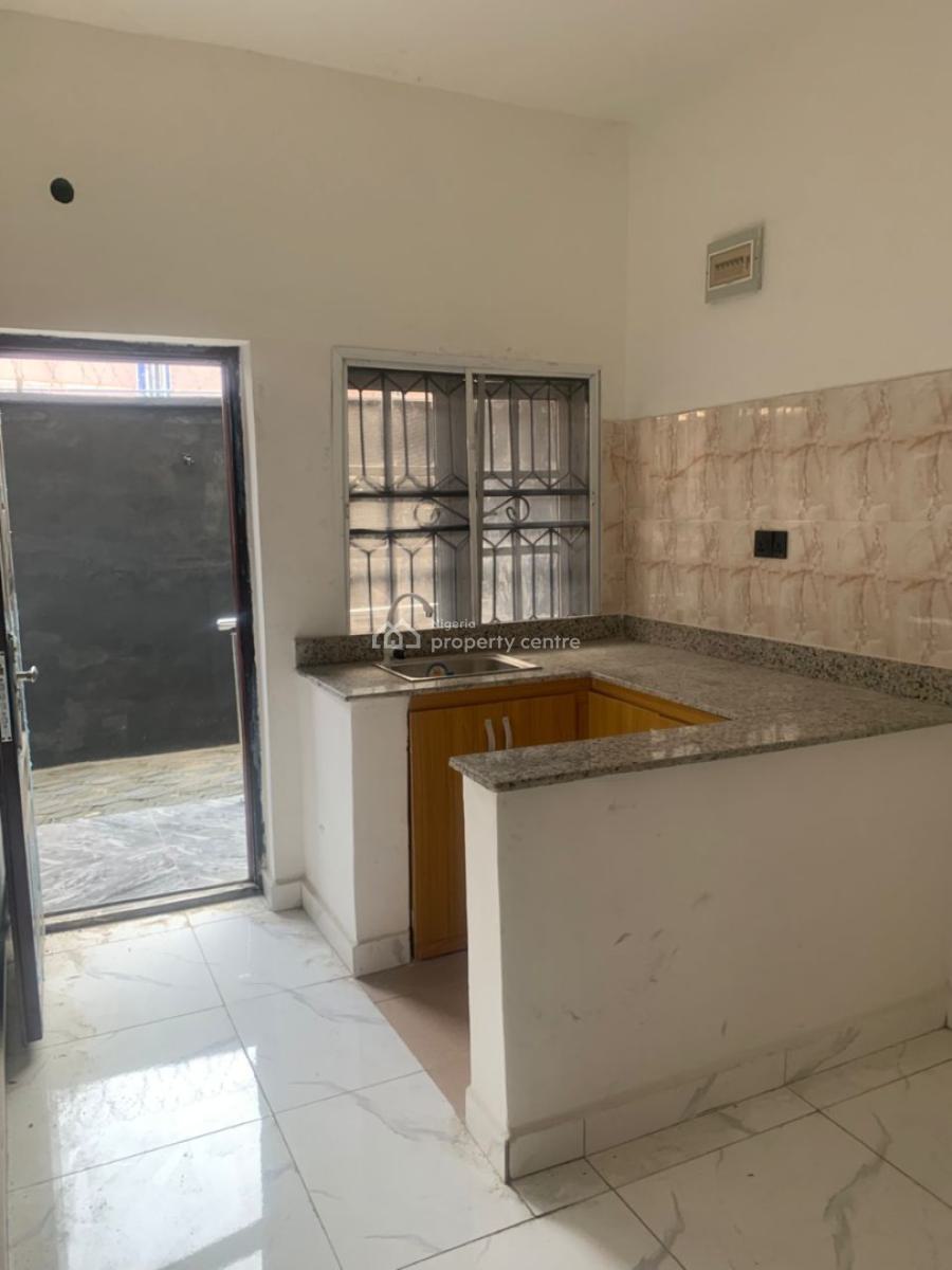 Serviced Mini Flat (room and Parlor), Lekki, Lagos, Mini Flat (room and Parlour) for Rent