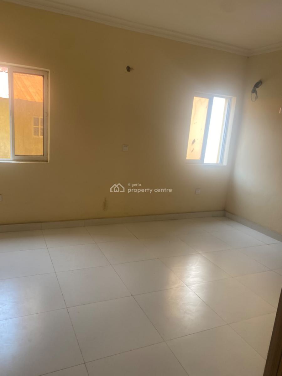Spacious Single Room, Lekki, Lagos, Flat / Apartment for Rent