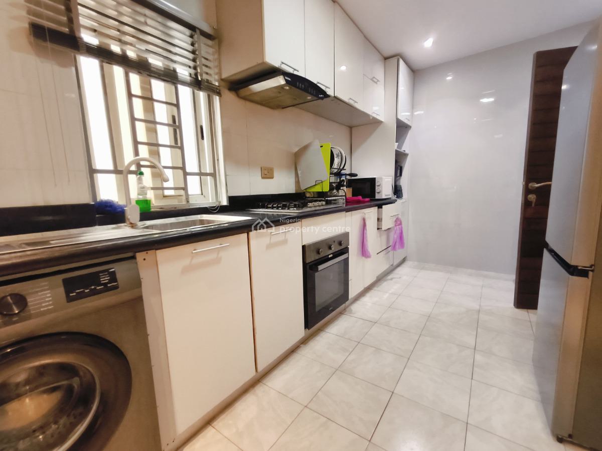 Exquisite 2 Bedroom Apartment, Lekki Phase 1, Lekki, Lagos, Flat / Apartment Short Let