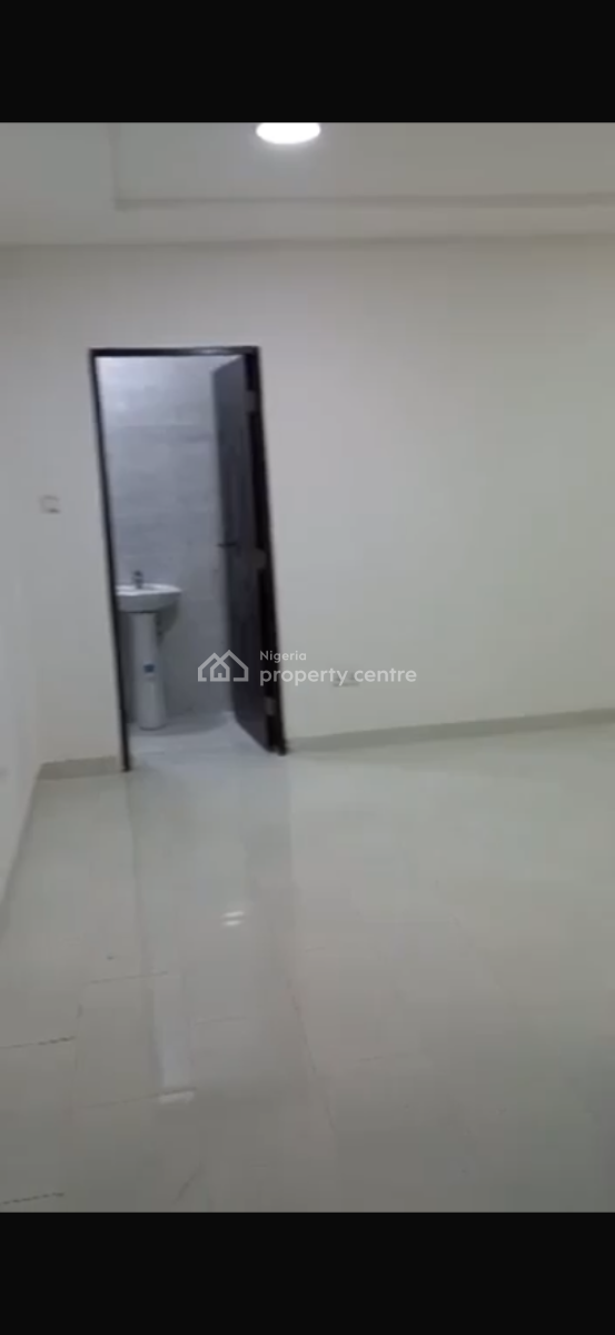 Standard 2 Bedroom Apartment, Orchid Road, Okun-ajah, Ajah, Lagos, Flat / Apartment for Rent