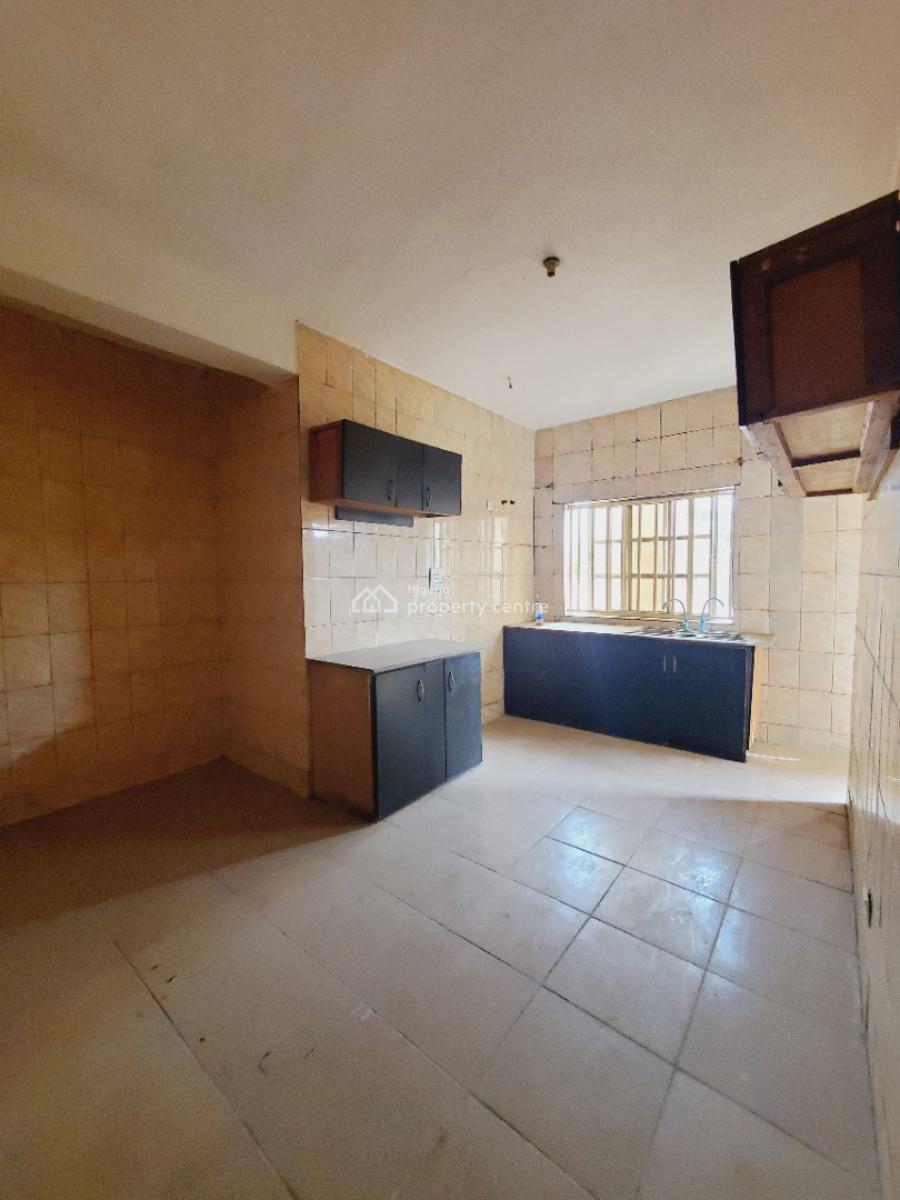 Luxury 2 Bedroom Flat on The 1st Floor, By Old Secretariat, Durumi, Abuja, Flat / Apartment for Rent