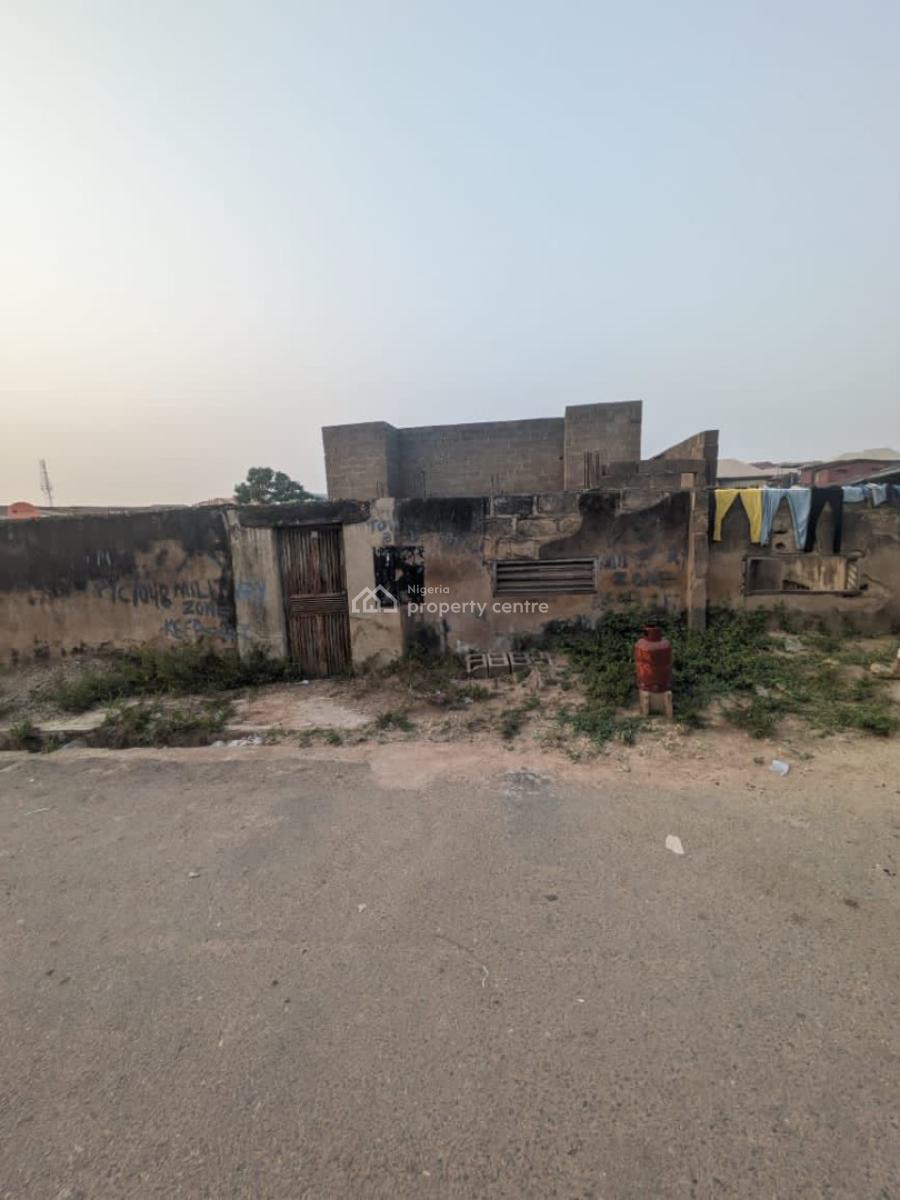 Investment Opportunity.  an Uncompleted Hostel Consisting 6 Rooms Ups, Kajola Street, Agbowo, University of Ibadan Area, Ibadan, Oyo, House for Sale