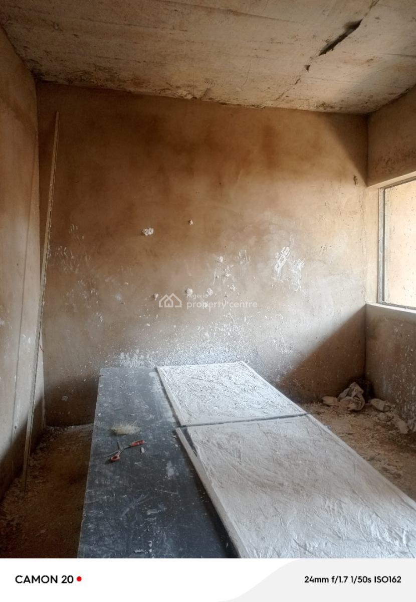 *1bed/miniflat  1.7m-1.8m Surulere*   *features:*  - Newly Built, Ijesha, Surulere, Lagos, Flat / Apartment for Rent