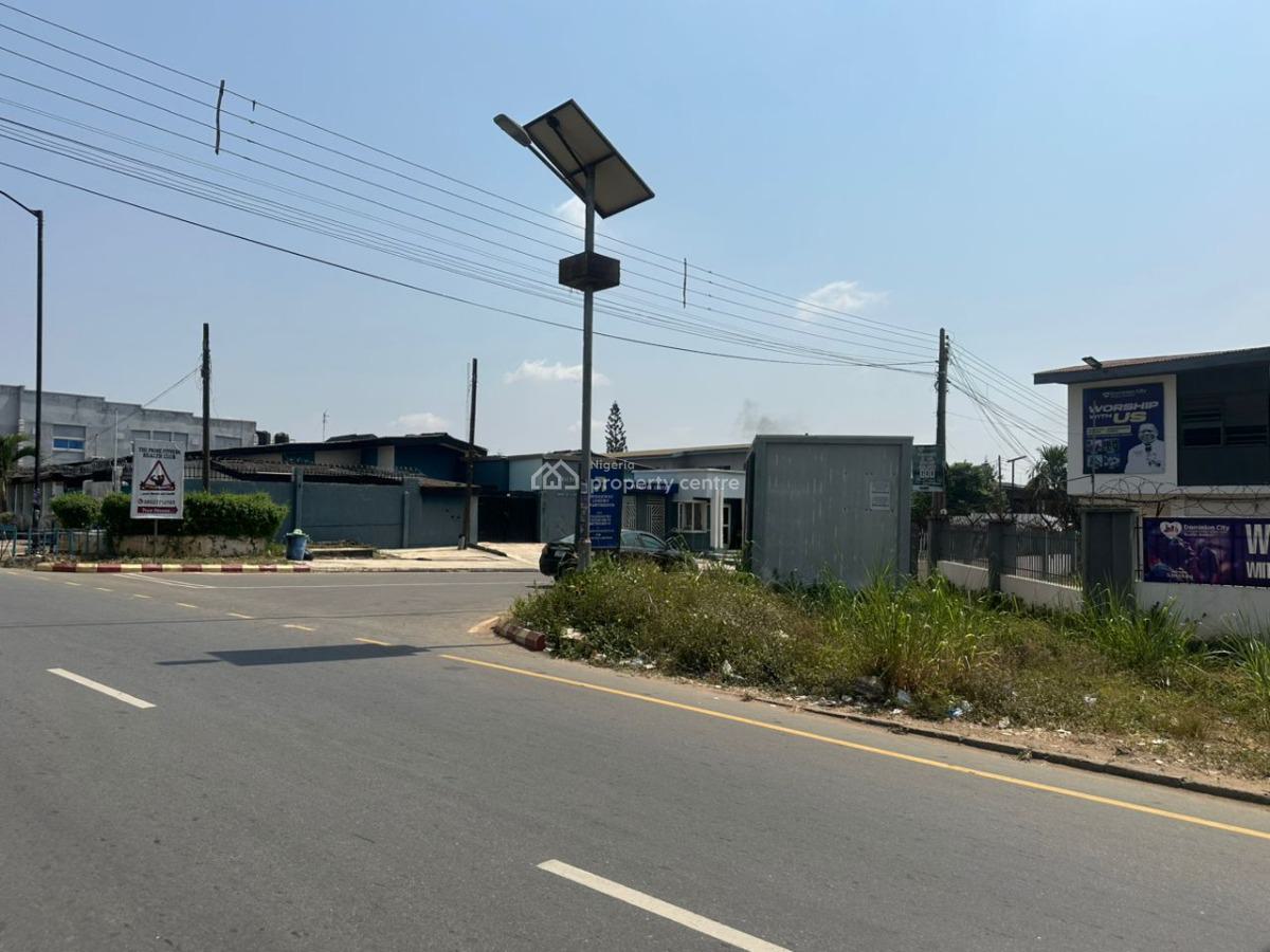 7 Bedrooms Property, Aare Avenue, Ibadan, Oyo, Commercial Property for Rent